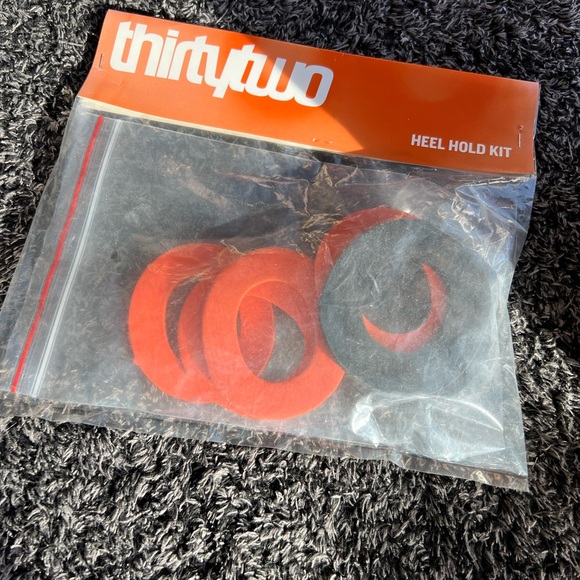 ThirtyTwo Lashed Snowboard Boots (Size 6.5, Recommend for 6) - Picture 9 of 15